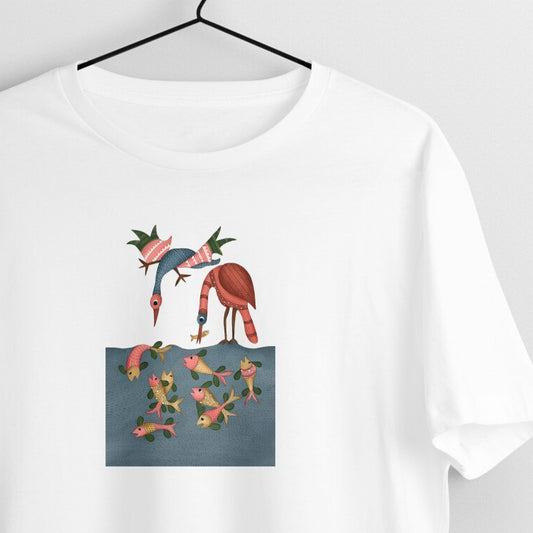 Gond Painting D22:  fishing bird: Unisex T-shirt